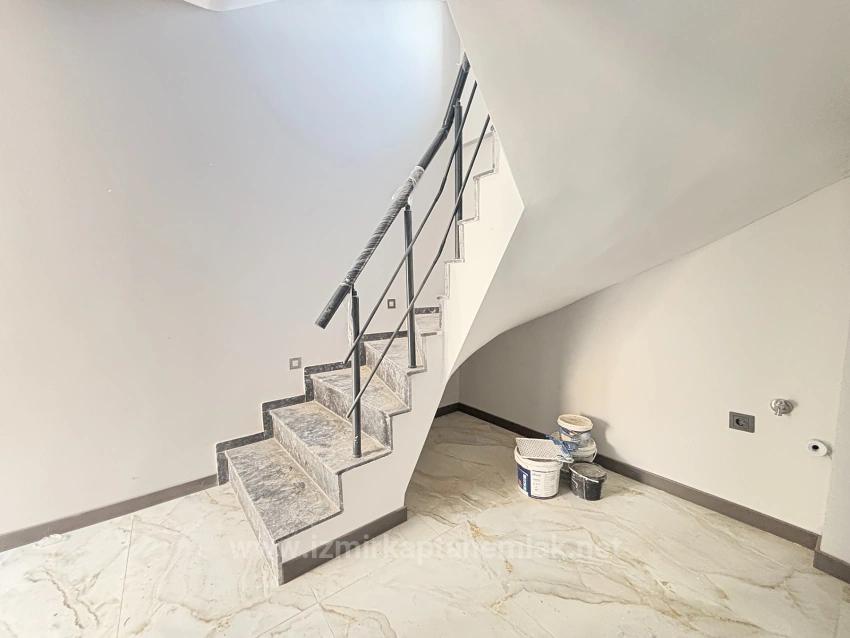 Для продажи Летний 3+1 в Mersin Alanı Seferihisar Ürkmez - 180 m²