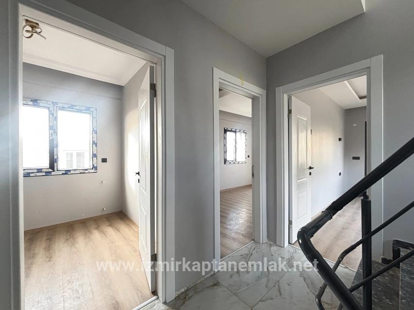 Для продажи Летний 3+1 в Mersin Alanı Seferihisar Ürkmez - 180 m²