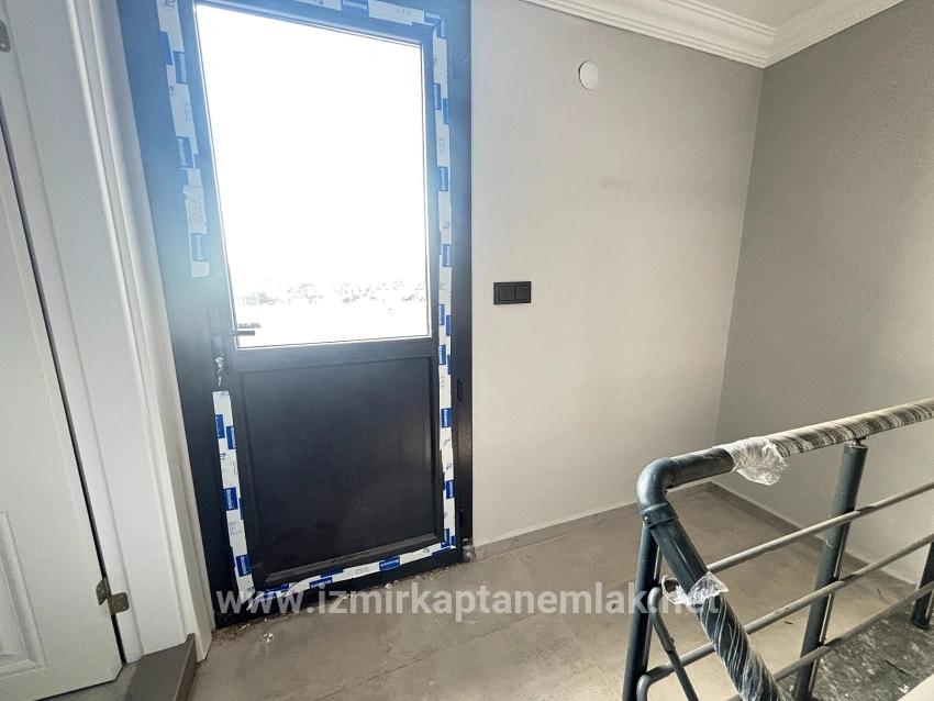 Для продажи Летний 3+1 в Mersin Alanı Seferihisar Ürkmez - 180 m²