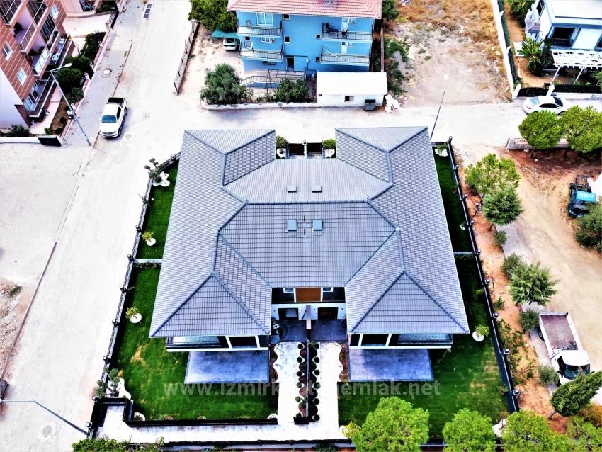 Ультра Роскошная Вилла 3+1 С Большим Садом На Продажу В Измире, Сеферихисар Камикебир