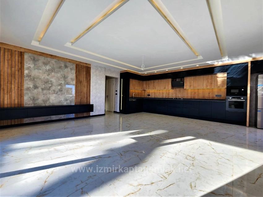 Ультра Роскошная Вилла 3+1 С Большим Садом На Продажу В Измире, Сеферихисар Камикебир