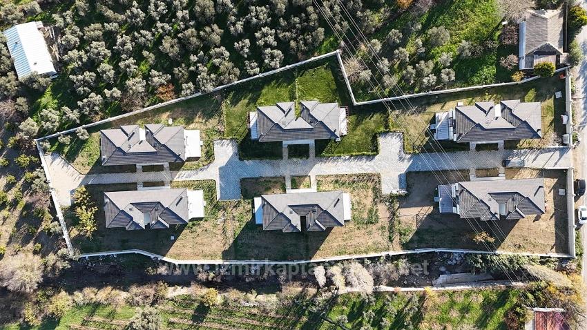 Двухуровневая Вилла 3+1 В Закрытом Жилом Комплексе В Районе Кавакдере, Сеферихисар, Измир.