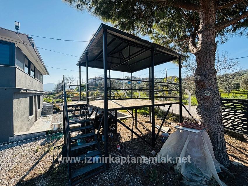 Для продажи Фермерский дом 2+1 в Kavakdere Seferihisar - 826 m²