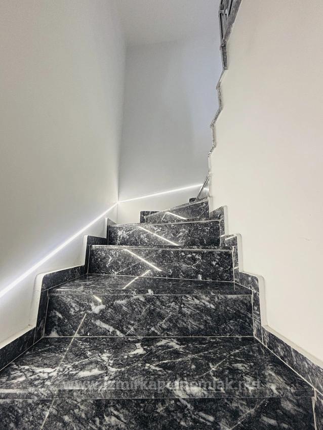 Отдельно Стоящая Вилла С 3 Спальнями И 1 Ванной Комнатой, Просторным Садом И Ванной Комнатой В Каждой Спальне.