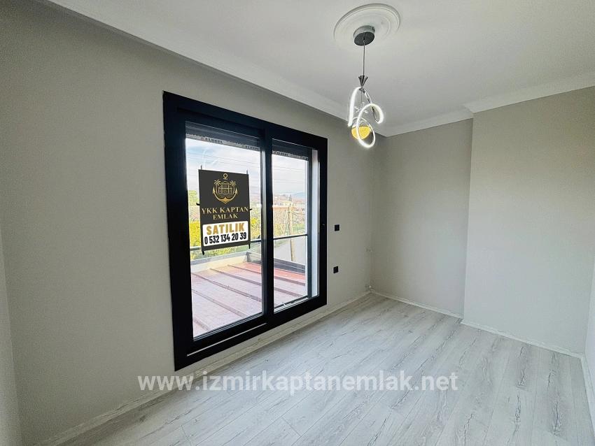 Для продажи Вилла 3+1 в Payamlı Seferihisar Doğanbey - 135 m²