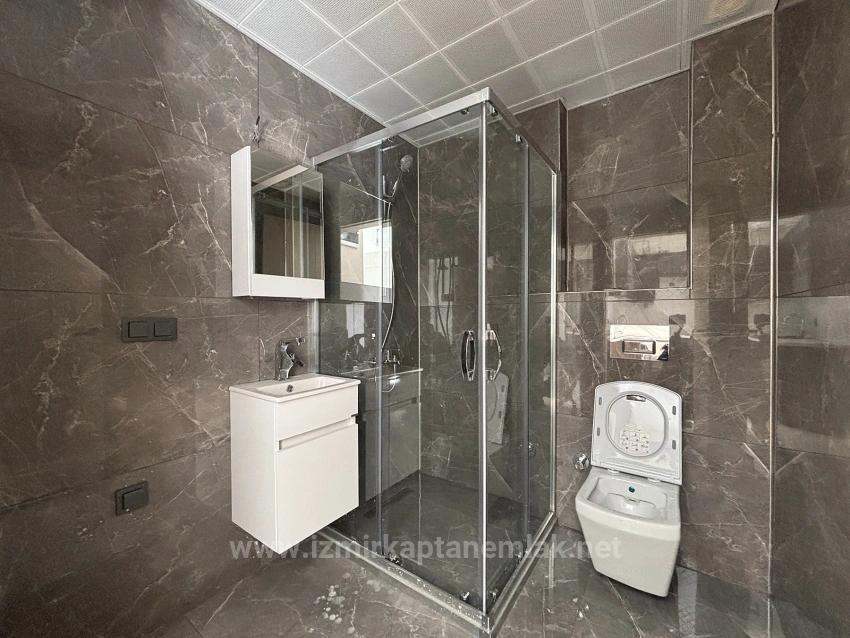 Квартира 1+1 На Первом Этаже С Садом В Чолакибрагиме, Сеферихисар, Измир