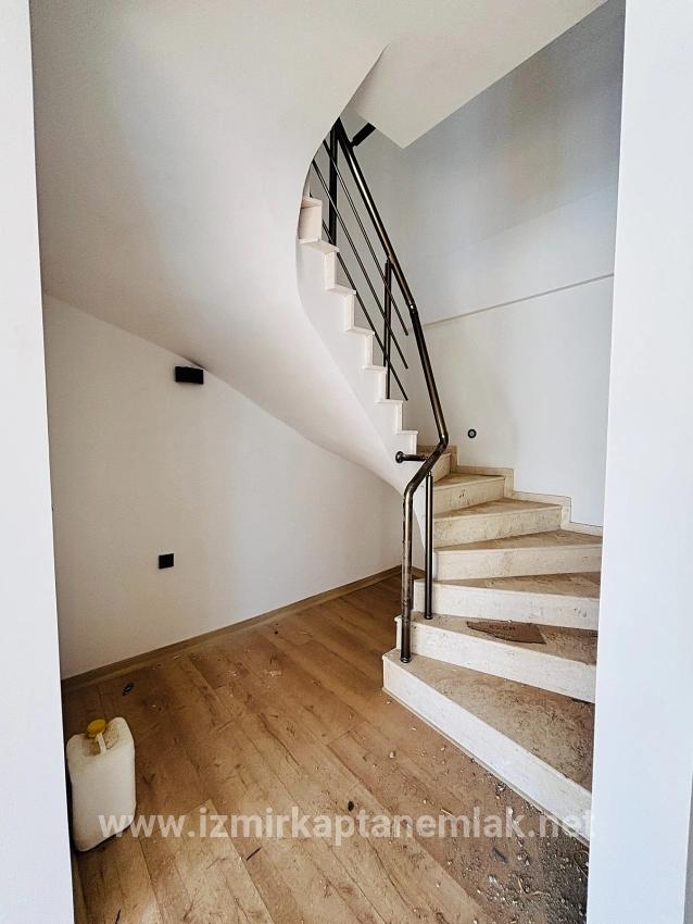Для продажи Летний 2+1 в Payamlı Seferihisar Doğanbey - 85 m²