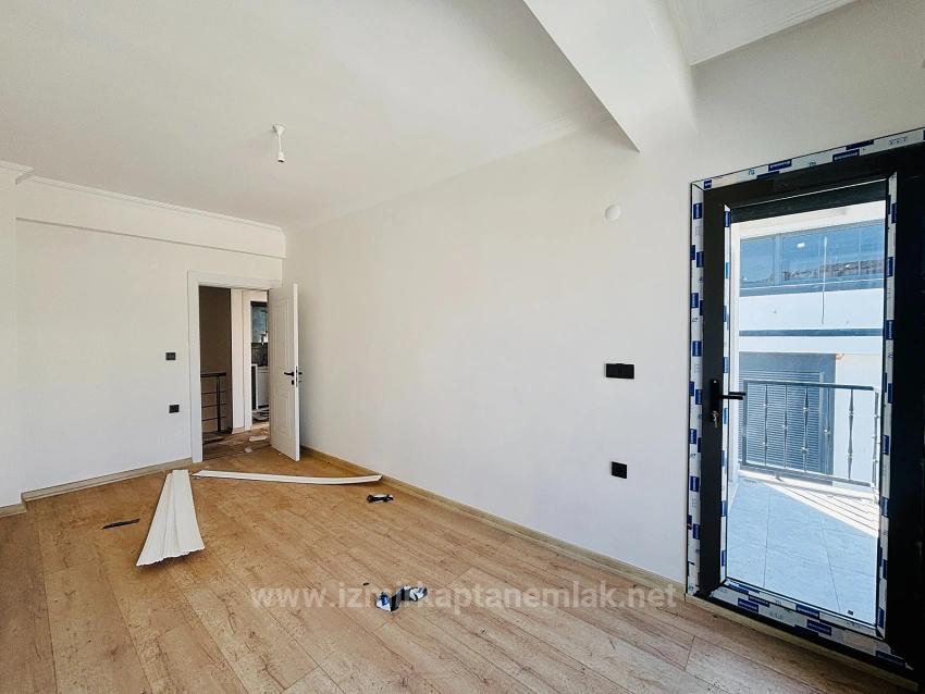 Вилла 2+1 С Садом На Продажу В Деревне Паямлы, Чеферихисар, Измир