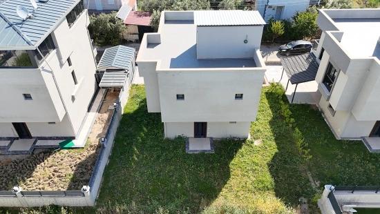 Отдельная Вилла 3+1 С Бассейном На Продажу В Районе Джумхуриет, Чеферихисар, Измир