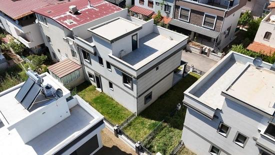 Продается Двухквартирная Вилла В Районе Паямлы, Сеферихисар, Измир, В 350 М От Моря, Планировка 3+1.