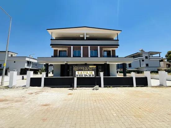 В Измир Seferihisar Cumhuriyet Mahallesi Широкий Сад 3+1 Продается Двойной Вилла
