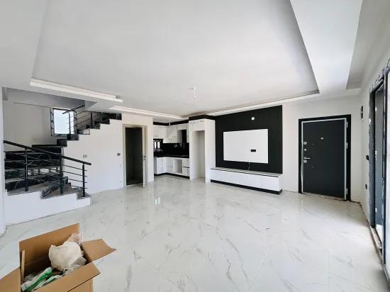 В Измир Seferihisar Cumhuriyet Mahallesi Широкий Сад 3+1 Продается Двойной Вилла