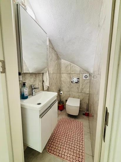 İzmir Seferihisar в районе Payamlı, 400m от моря, с садом, 3+1, продается вилла