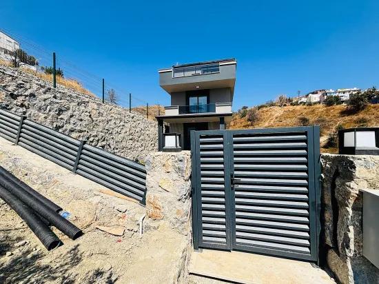 İzmir Seferihisar в районе Atatürk 3+1 с видом на море продается отдельная вилла