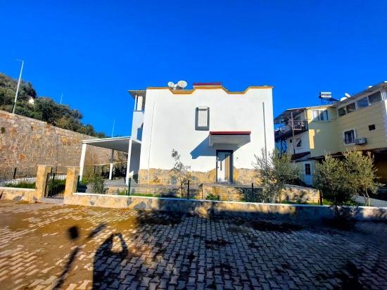 Летний Дом 3+1 На Продажу В Измире, Сеферихисар Доганбей