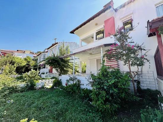 Вилла 2+1 с видом на море продаётся в районе Atatürk, Seferihisar, İzmir