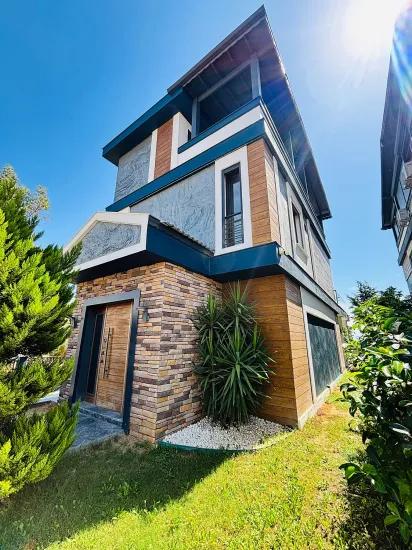 İzmir Seferihisar в районе Payamlı на берегу моря 4+1 отдельная вилла