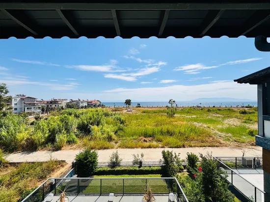 İzmir Seferihisar в районе Payamlı на берегу моря 4+1 отдельная вилла