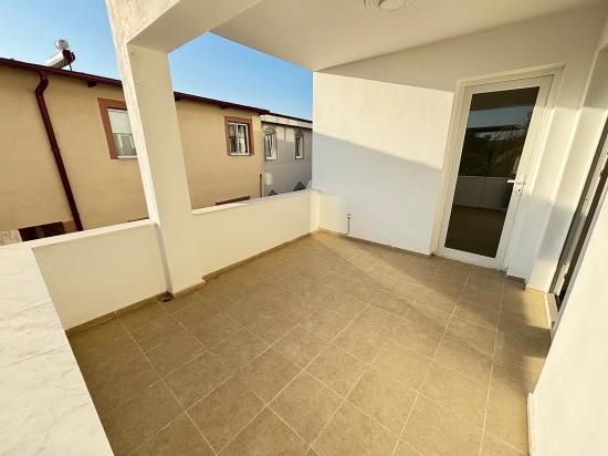 Продаётся Квартира 2+1 В Районе Сеферихисар-Уркмез С Отдельной Кухней И Садом. Без Расходов.