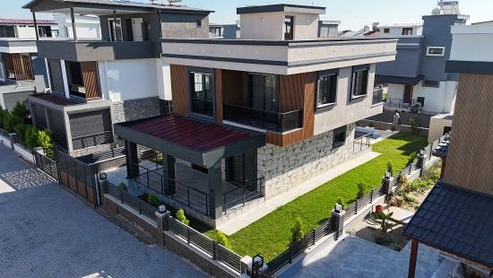 Вилла Общей Площадью 300 М2 С Планировкой 3+1 И Отдельным Бассейном На Продажу В Доганбее