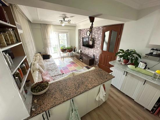 Квартира 2+1 На Продажу В Районе Сеферихисар-Уркмез, Средний Этаж, Фасад, 450 М От Пляжа