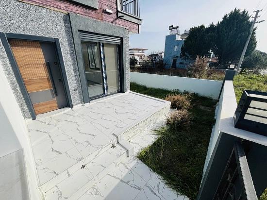 Вилла 2+1 С Просторным Садом На Продажу В Районе Ататюрк, Чеферихисар, Измир