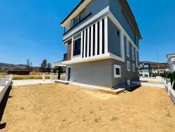 Для Продажи Вилла 3+1 в Cumhuriyet Seferihisar Doğanbey - 125 m²