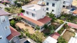 Для продажи Семейный дом 3+1 в Cumhuriyet Seferihisar Doğanbey - 170 m²