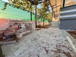 Триплекс 4+1 С Отдельной Парковкой И Садом В Сеферихисар Доганбей