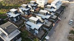 Вилла 2+1 С Просторным Садом В Закрытом Жилом Комплексе В Районе Джумхуриет, Сеферихисар, Измир.