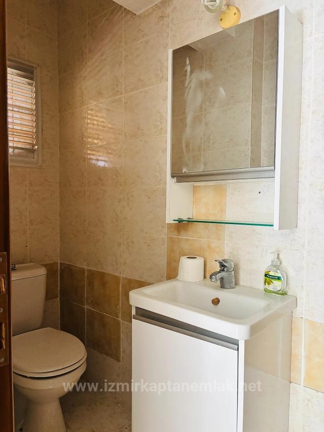 İzmir Seferihisar Payamlı Mahallesi’nde Denize 200M Geniş Bahçeli 3+1 Satılık Villa