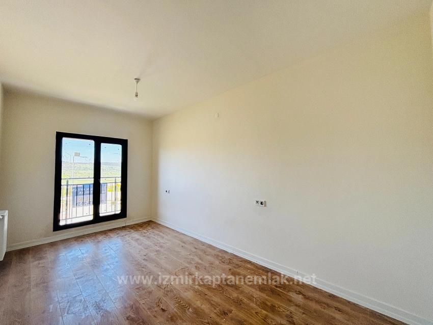 İzmir Seferihisar Toki 3. Etap Prejesinde 3+1 Ara Kat Kiralık Daire