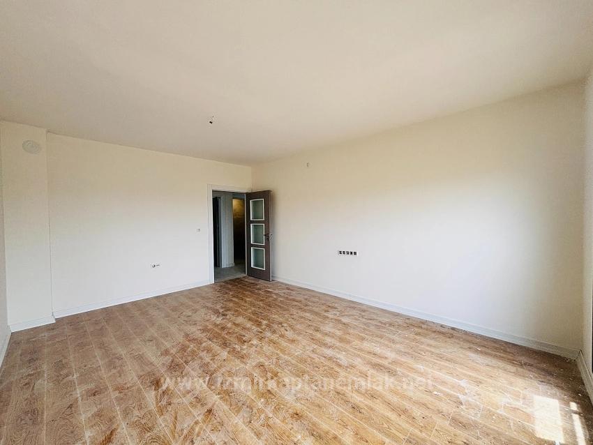 İzmir Seferihisar Toki 3. Etap Prejesinde 3+1 Ara Kat Kiralık Daire