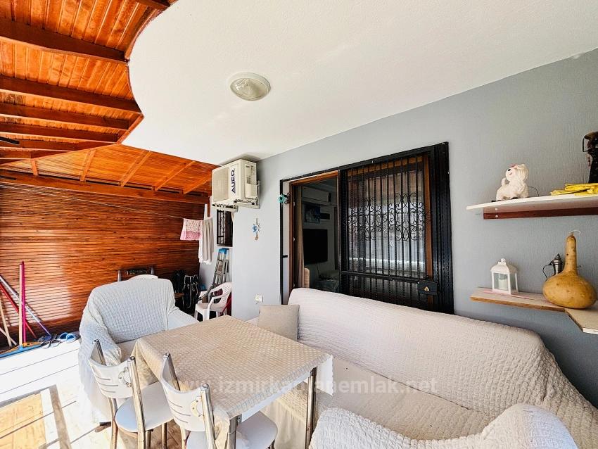 İzmir Seferihisar Bengiler’de Merkezi Konumda Cam Balkonlu   2+1 Zemin Kat Daire