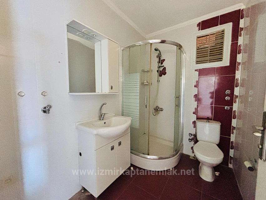 İzmir Seferihisar Bengiler’de Çarşı Merkezinde 2+1 Satılık Daire