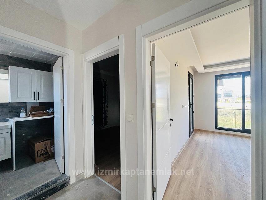 İzmir Seferihisar Cumhuriyet Mahallesi’nde Geniş Bahçeli Satılık 2+1 Müstakil Villa