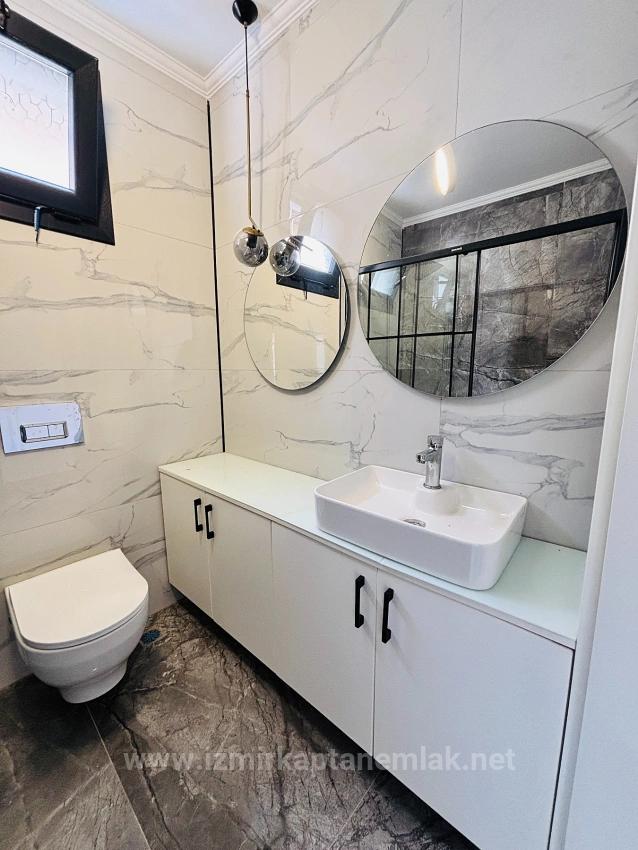 İzmir Seferihisar Payamlı Mahallesi’nde 3+1 Ultra Lüks Denize 100M Satılık Villa