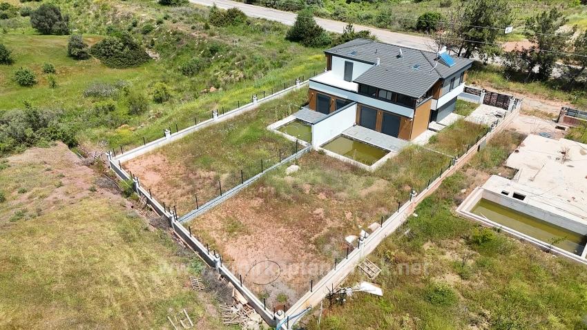 İzmir Seferihisar Kavakdere Mahallesi’nde 3+1 Ultra Lüks Havuzlu Satılık İkiz Villa 