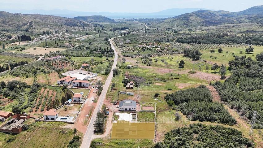 İzmir Seferihisar Kavakdere Mahallesi’nde 3+2 Ultra Lüks Havuzlu Satılık İkiz Villa 