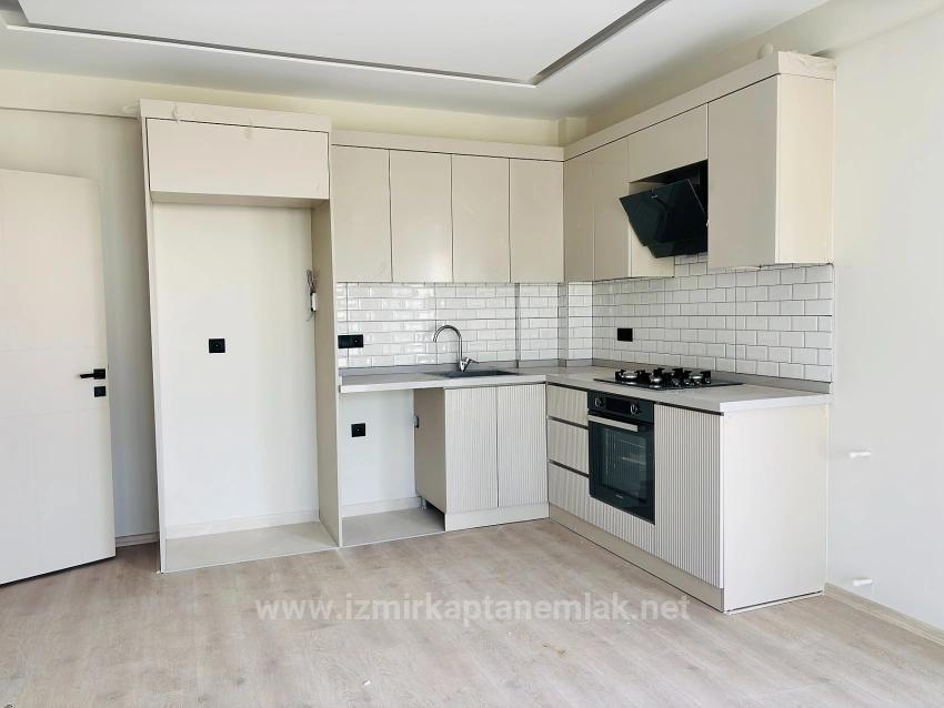 İzmir Seferihisar Çolak İbrahim Bey Mahallesi’nde 2+1 Kiralık Ara Kat Daire