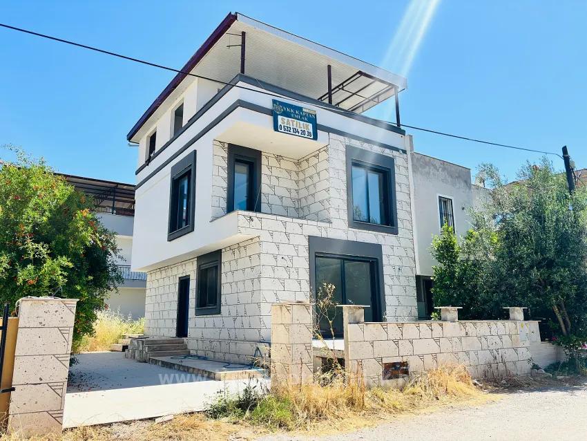 İzmir Seferihisar Cumhuriyet Mahallesi’nde 5+1 Satılık Müstakil Villa