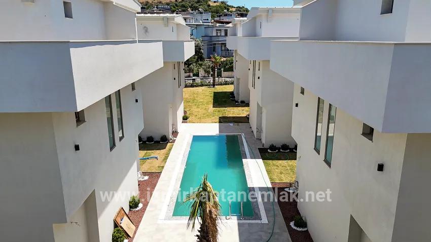 Seferihisar Ürkmez Mersin Alanı Mah. Satılık 3+1 Yazlık - 144 m²