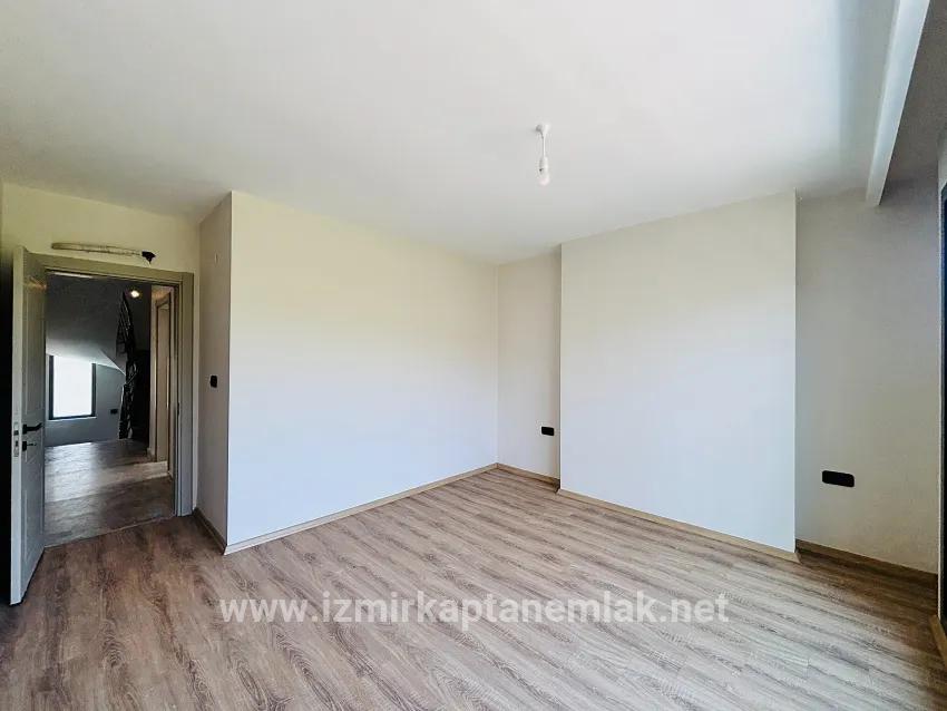 Seferihisar Ürkmez Mersin Alanı Mah. Satılık 3+1 Yazlık - 144 m²