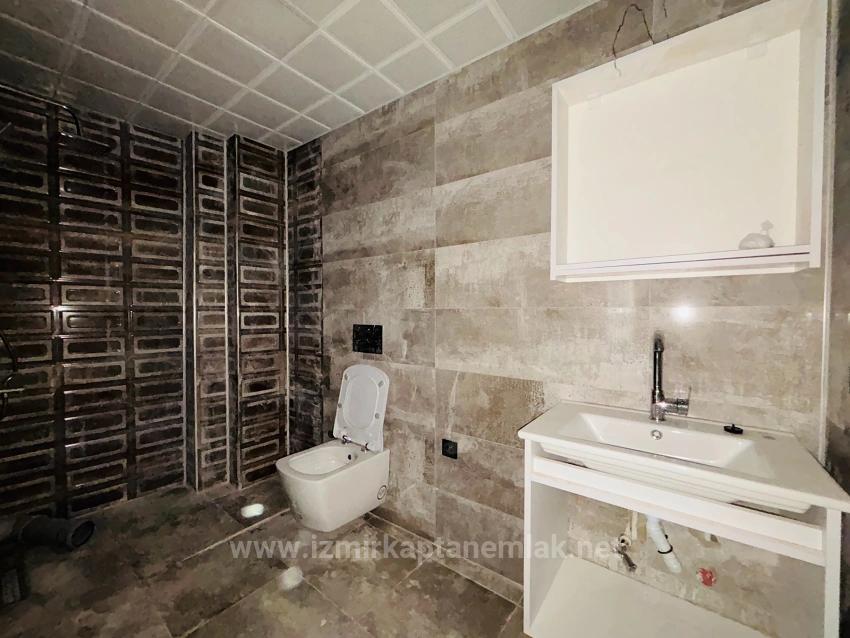 İzmir Seferihisar Hıdırlık’da Güzel Konumda 1+1 Ara Kat Daire