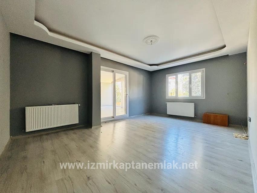 Seferihisar Çolak İbrahim Bey Mah. Satılık 2+1 Daire - 160 m²