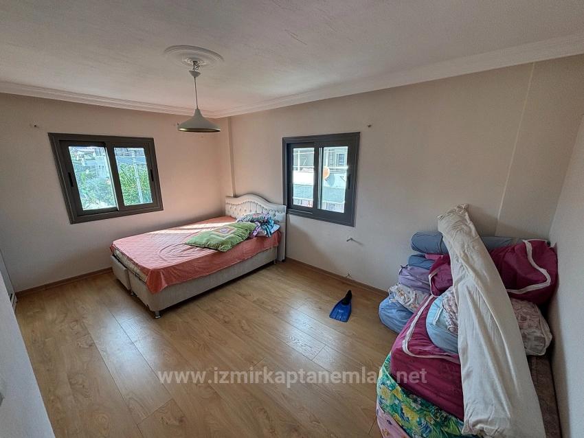 Seferihisar Bengiler’de Cadde Üzerinde 2+1 Ara Kat Daire