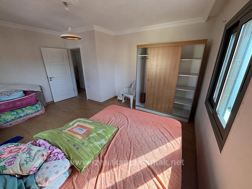 Seferihisar Bengiler’de Cadde Üzerinde 2+1 Ara Kat Daire