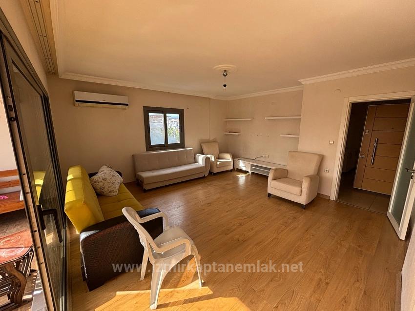 Seferihisar Bengiler’de Cadde Üzerinde 2+1 Ara Kat Daire