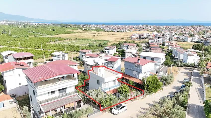 Seferihisar Doğanbey Cumhuriyet Mah. Satılık 3+1 Müstakil ev - 170 m²