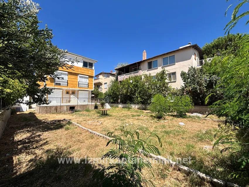 İzmir Seferihisar Bengiler Mahallesi’nde geniş bahçeli denize 20m 3+1 kiralık villa